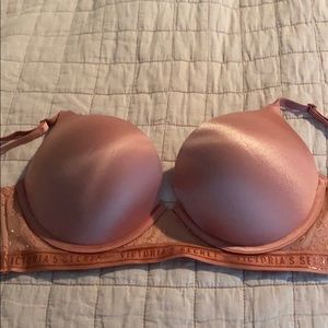 Victoria’s Secret bombshell push-up bra 34C